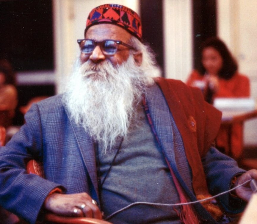 Shri Mahant Ganesh Giriji Maharaj portrait