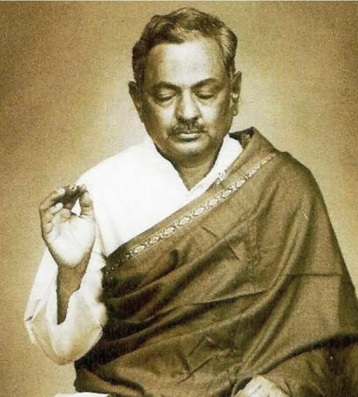 Sri Madhavnath Sangwadekar Maharaj portrait